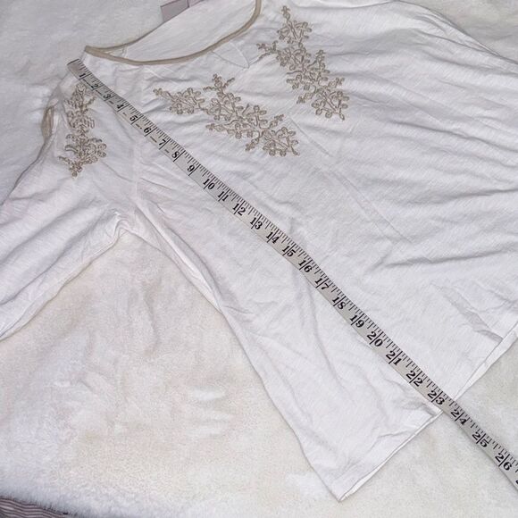 CHICO White Tan Cream Cold Shoulder Top - Picture 4 of 10